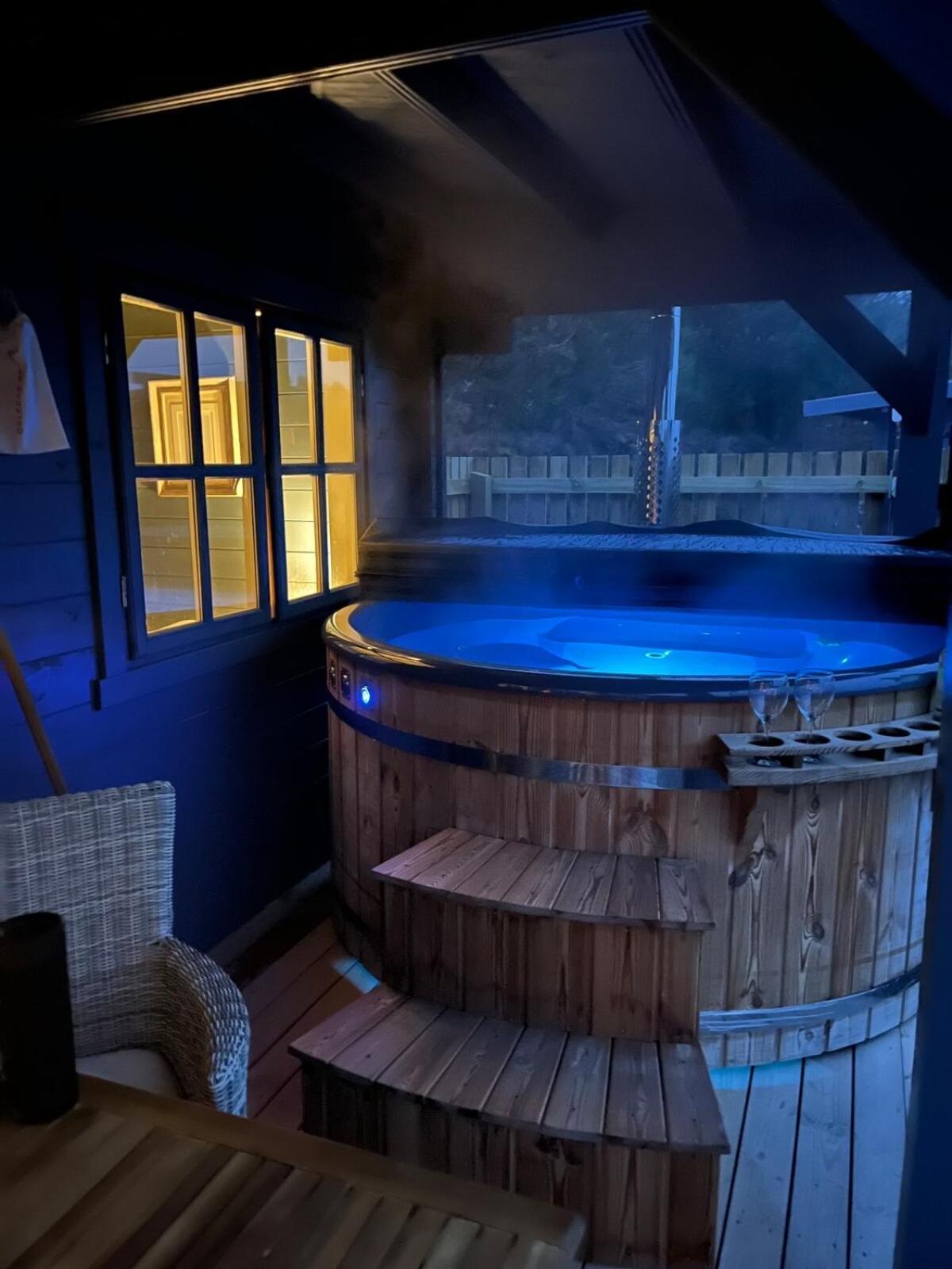 Retreat Hot Tub Highland Cabin Inverness Buitenkant foto